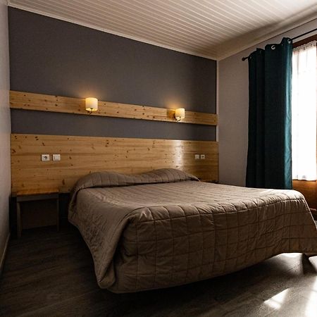 Hotel Le Coq D'Or Лез-Анґль Екстер'єр фото